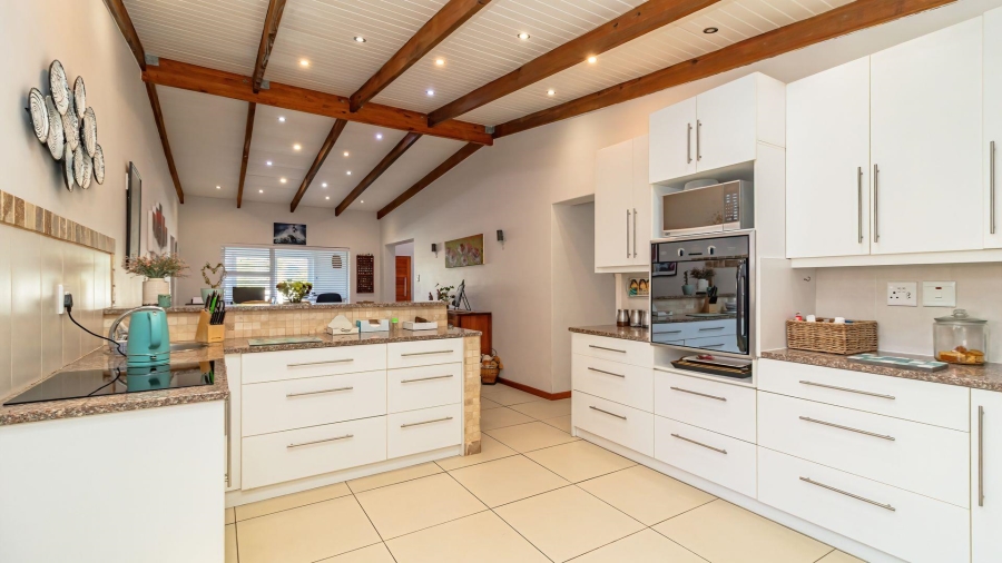 3 Bedroom Property for Sale in Gansbaai Central Western Cape